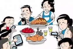 情侣吵架电梯吃瓜群众,吃瓜群众围观成现场焦点