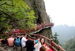 悬崖边吃瓜,揭秘惊险刺激的极限挑战