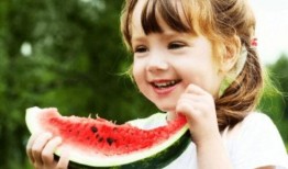 米妮吃瓜吗,一场甜蜜的夏日盛宴